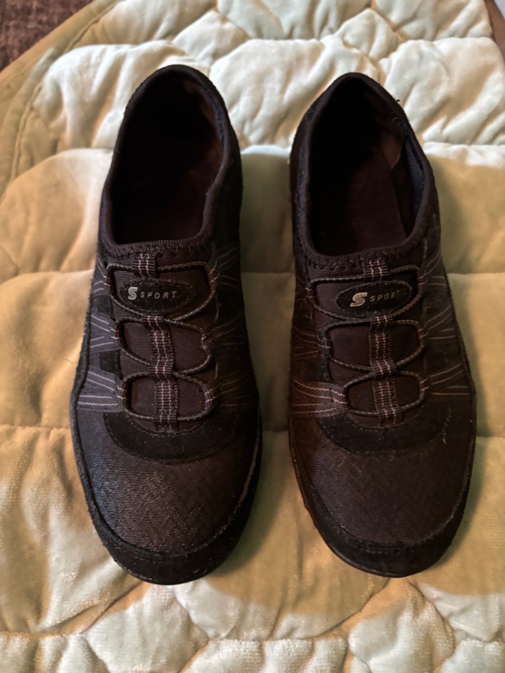 Women’s Skechers Slip On Tennis Shoes